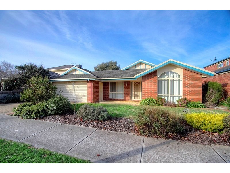 40 The Promenade, Narre Warren South VIC 3805