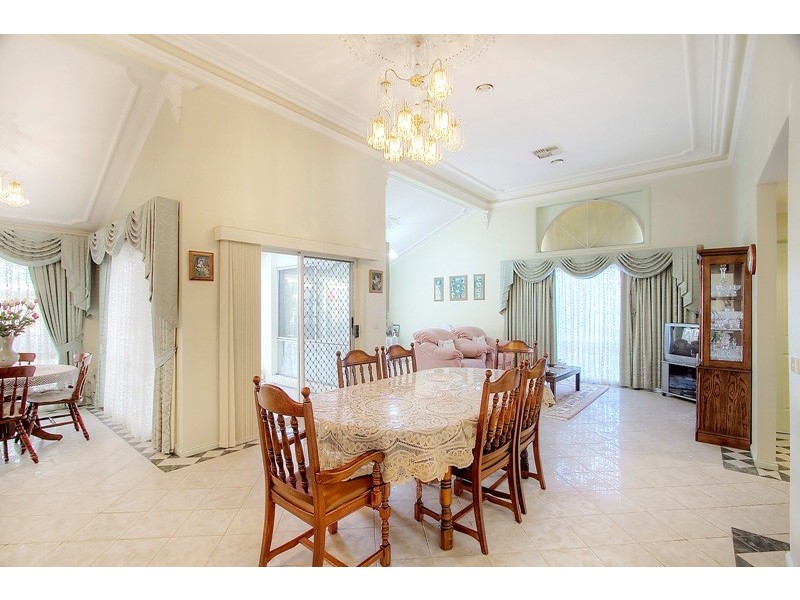 1 Tangerine Drive, Narre Warren South VIC 3805