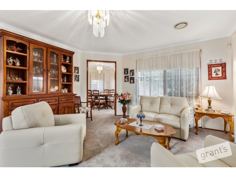 33 Ellenvale Drive, Narre Warren VIC 3805