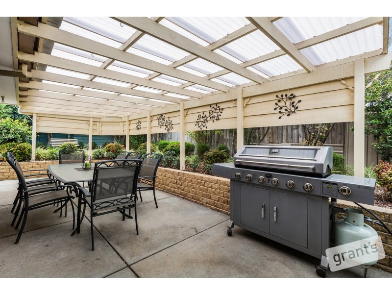 33 Ellenvale Drive, Narre Warren VIC 3805