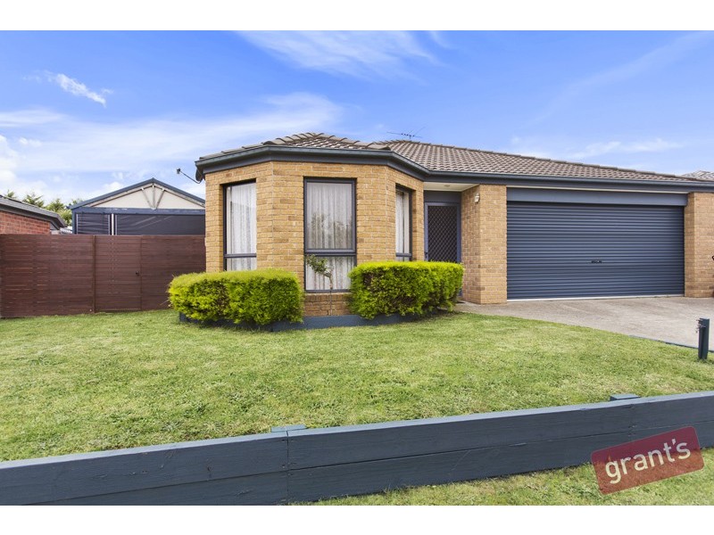 28 Ernest Crescent, Narre Warren South VIC 3805