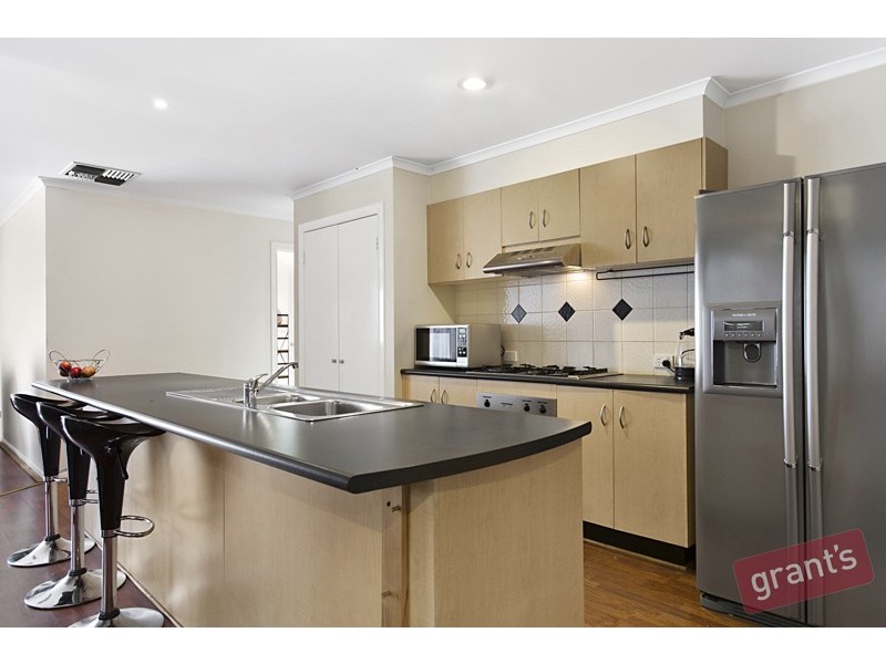 28 Ernest Crescent, Narre Warren South VIC 3805