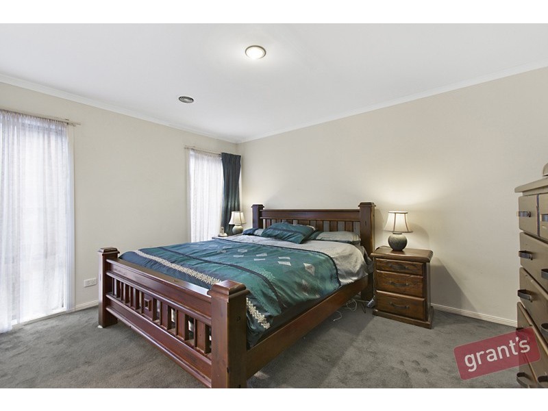 28 Ernest Crescent, Narre Warren South VIC 3805