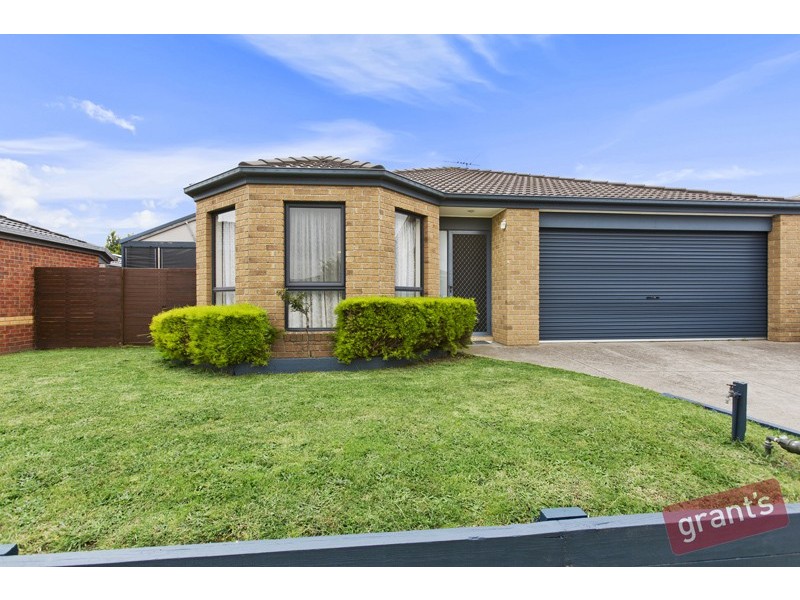 28 Ernest Crescent, Narre Warren South VIC 3805