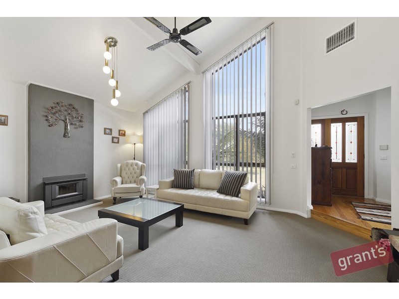 4 Scoble Place, Narre Warren VIC 3805