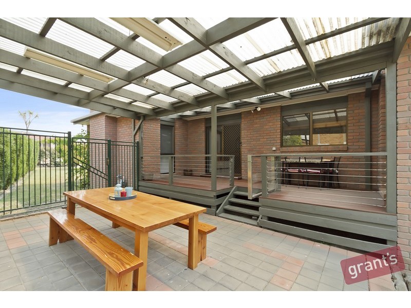 4 Scoble Place, Narre Warren VIC 3805