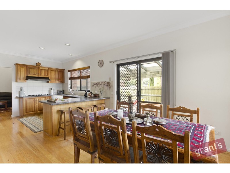 4 Scoble Place, Narre Warren VIC 3805