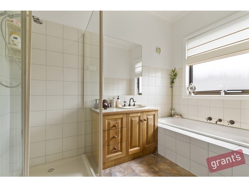 4 Scoble Place, Narre Warren VIC 3805