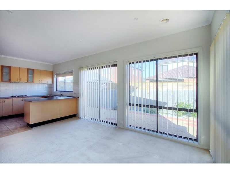 21 Amhurst Drive, Narre Warren South VIC 3805