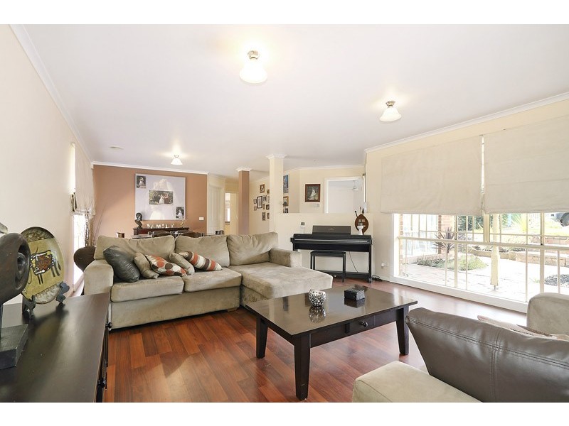 4 Phelan Place, Narre Warren VIC 3805