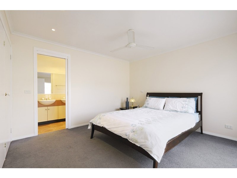 4 Phelan Place, Narre Warren VIC 3805