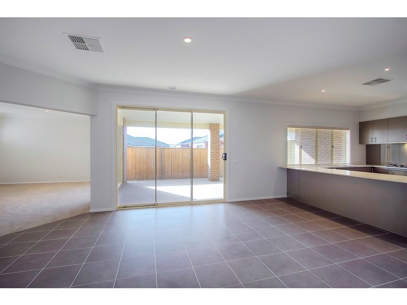 3 Gabitt Street, Cranbourne East VIC 3977