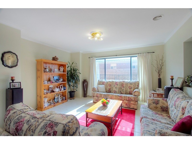 53 Sallybrook Circuit, Narre Warren VIC 3805