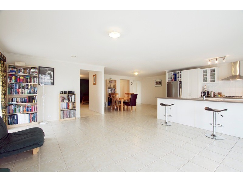 67 Sherwood Road, Narre Warren South VIC 3805