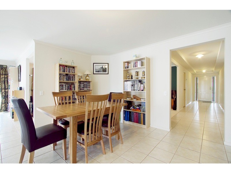 67 Sherwood Road, Narre Warren South VIC 3805