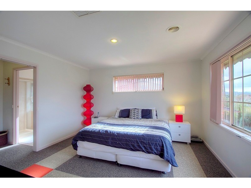 10 Peveril Court, Narre Warren VIC 3805