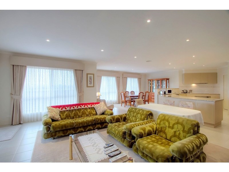 67 Loxley Boulevard, Narre Warren South VIC 3805