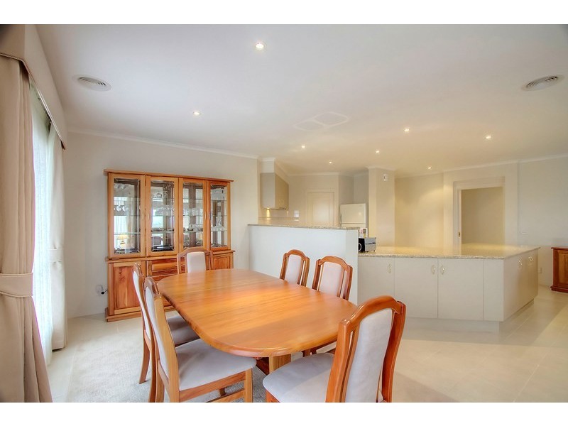 67 Loxley Boulevard, Narre Warren South VIC 3805