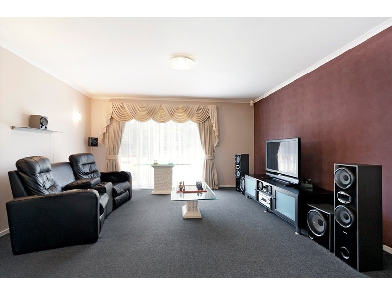 4  Citrinus Court, Narre Warren VIC 3805