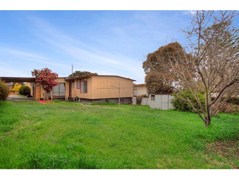 7 Crawford Avenue, Dandenong North VIC 3175