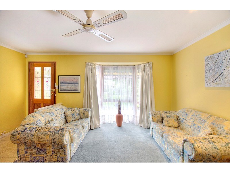 17 Mollisons Hill, Hampton Park VIC 3976