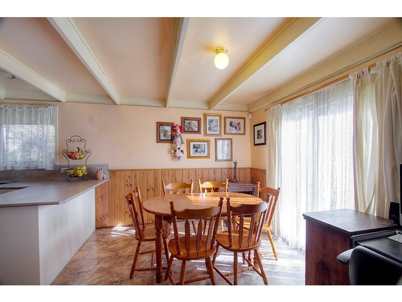 64 Darling Way, Narre Warren VIC 3805