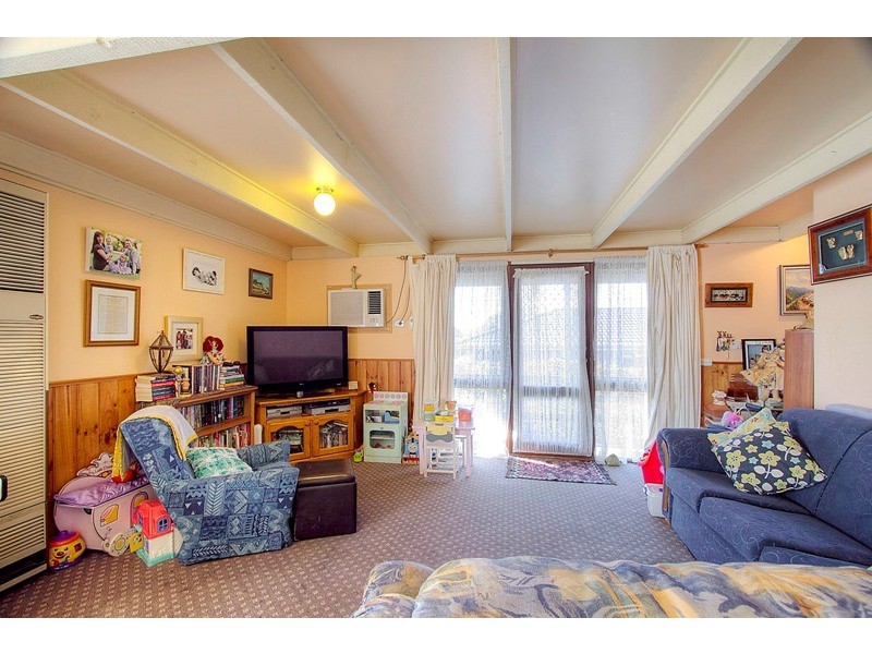 64 Darling Way, Narre Warren VIC 3805