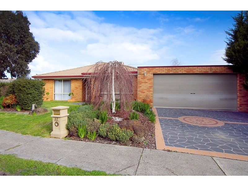 32 Ellenvale Drive, Narre Warren VIC 3805
