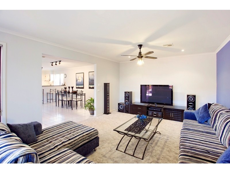 4 Finbar Court, Narre Warren South VIC 3805