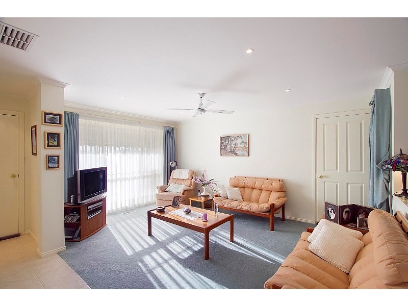 15 Seattle Square, Narre Warren VIC 3805