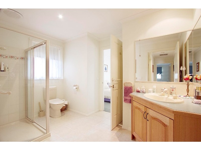 15 Seattle Square, Narre Warren VIC 3805