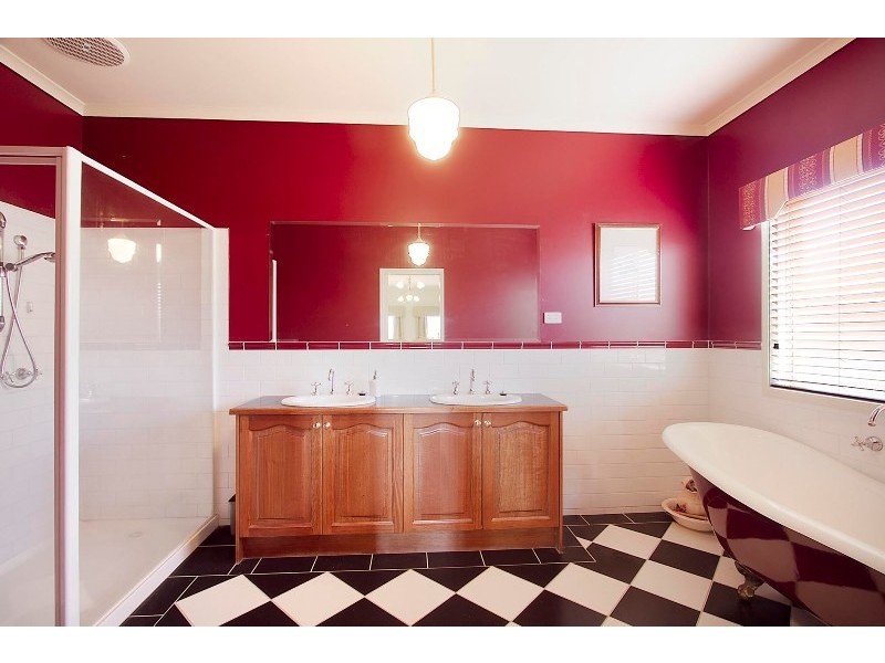 22 Ellesse Way, Berwick VIC 3806