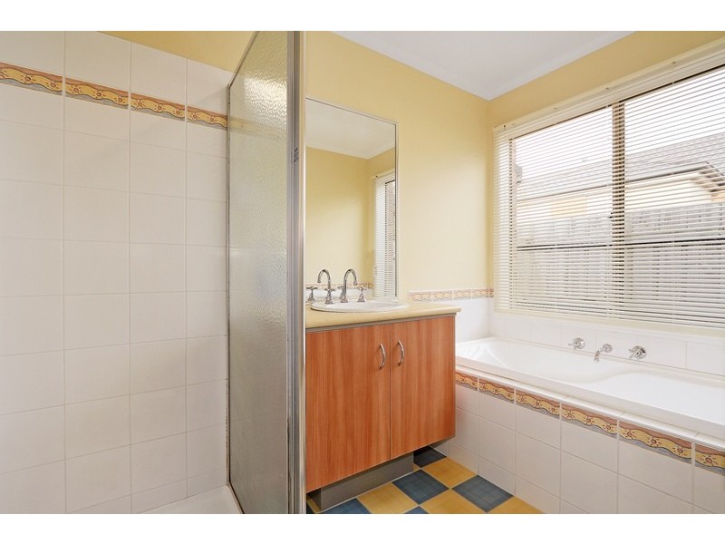 29 Glenshee Drive, Lynbrook VIC 3975