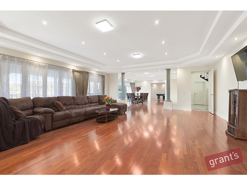 9 Springbank Rise, Narre Warren North VIC 3804