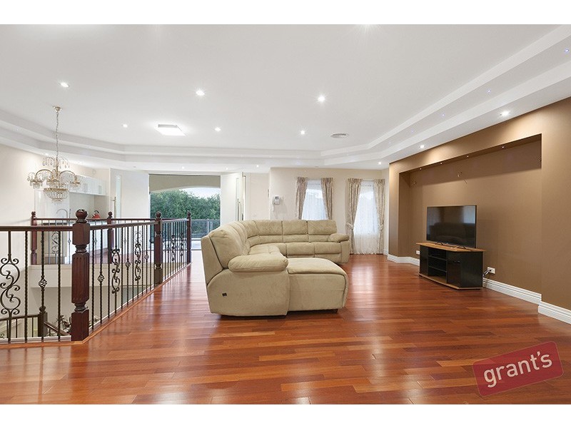 9 Springbank Rise, Narre Warren North VIC 3804