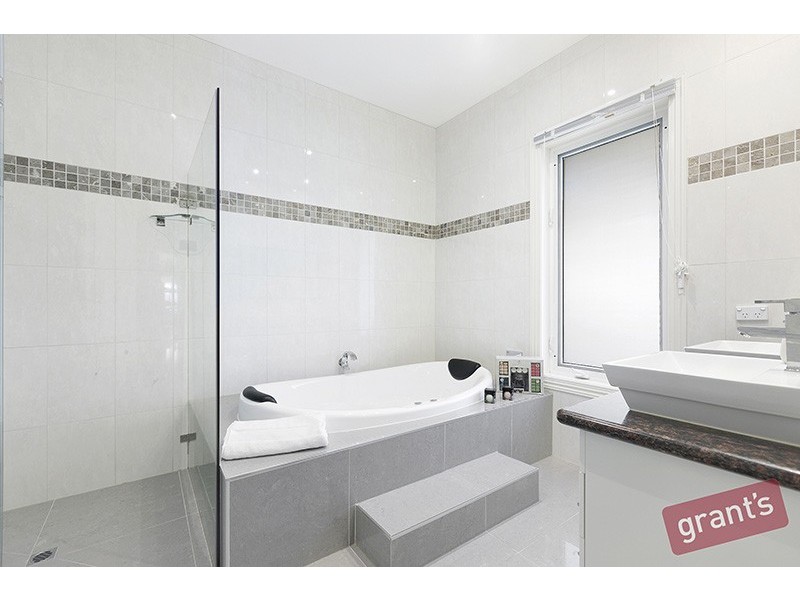 9 Springbank Rise, Narre Warren North VIC 3804