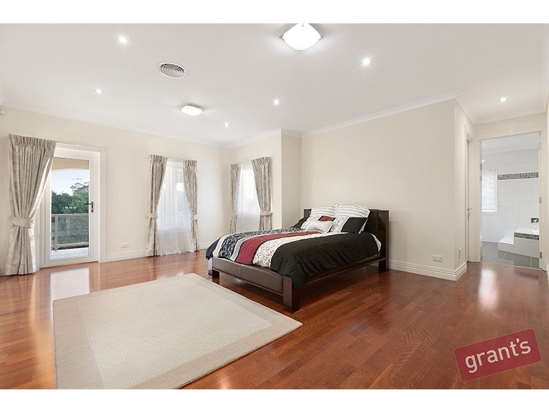 9 Springbank Rise, Narre Warren North VIC 3804