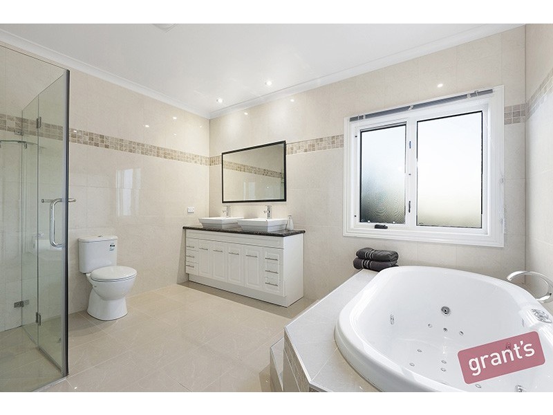 9 Springbank Rise, Narre Warren North VIC 3804