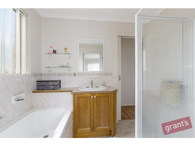 4B Jabiru Place, Hallam VIC 3803