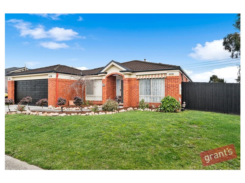 44 Boronia Avenue, Cranbourne VIC 3977