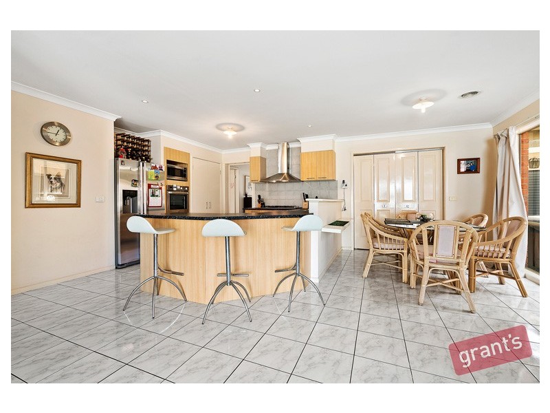 44 Boronia Avenue, Cranbourne VIC 3977