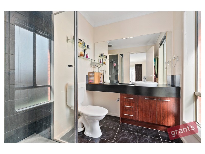 44 Boronia Avenue, Cranbourne VIC 3977