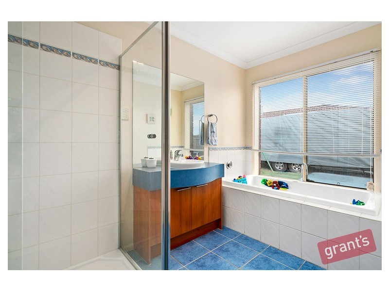 44 Boronia Avenue, Cranbourne VIC 3977