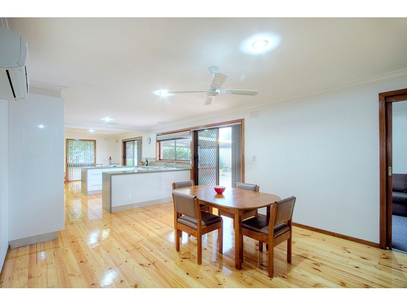 4 Fountain Drive, Narre Warren VIC 3805