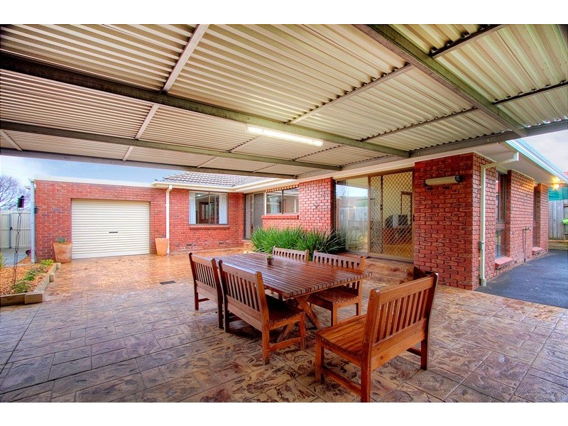 4 Fountain Drive, Narre Warren VIC 3805