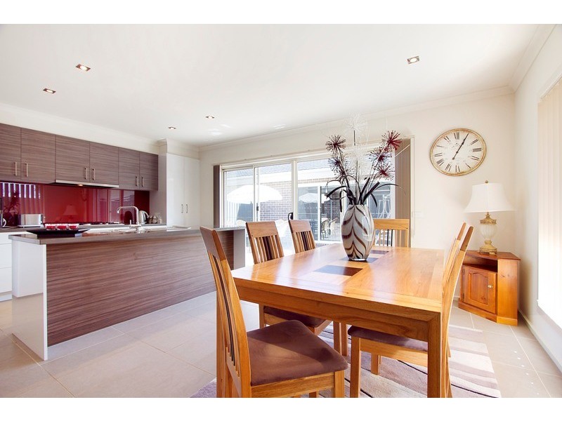 10 Aspect Lane, Cranbourne North VIC 3977