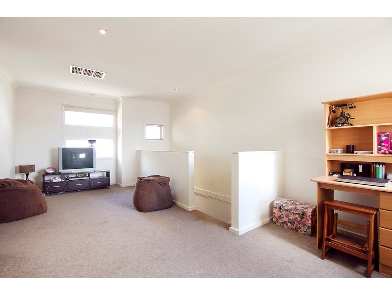 10 Aspect Lane, Cranbourne North VIC 3977