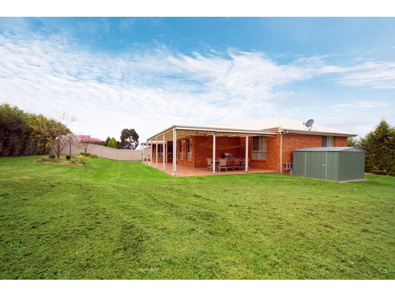 17-19 St Helens Crescent, Narre Warren North VIC 3804