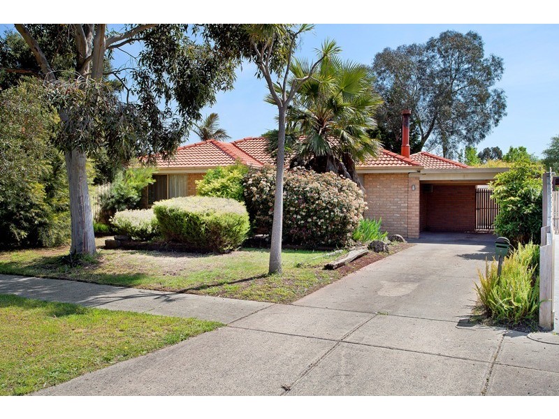 13 Rhonda Close, Endeavour Hills VIC 3802