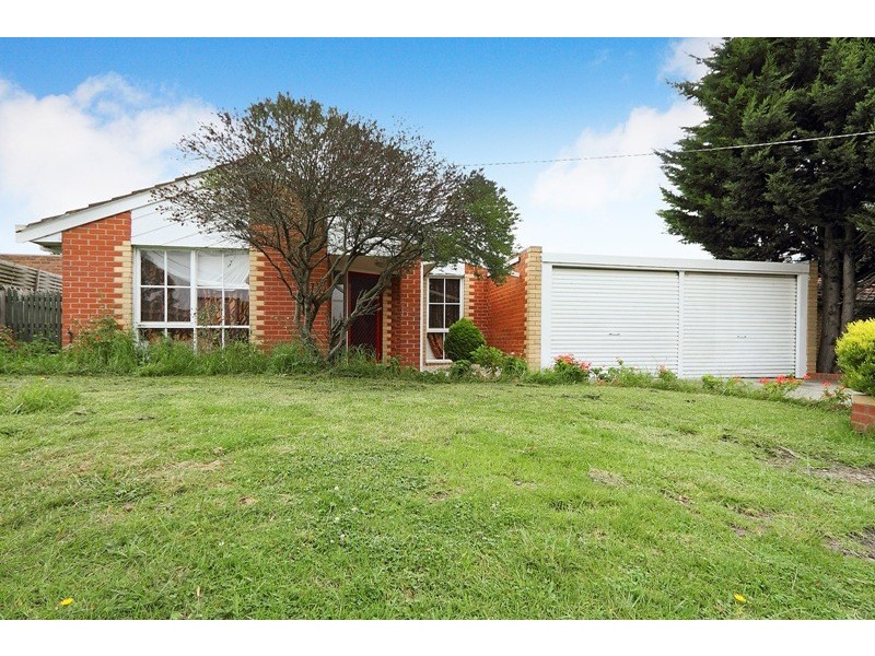 14 Lesley Drive, Hampton Park VIC 3976